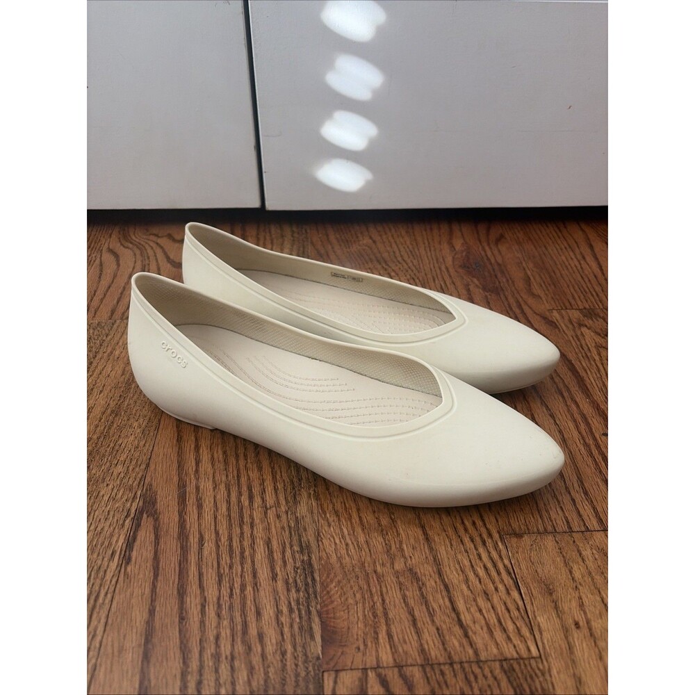 CROCS BROOKLYN POINTED FLAT STUCCO WOMEN’S Size 10